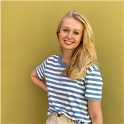 Estudiante extranjero dando clases de ingles online